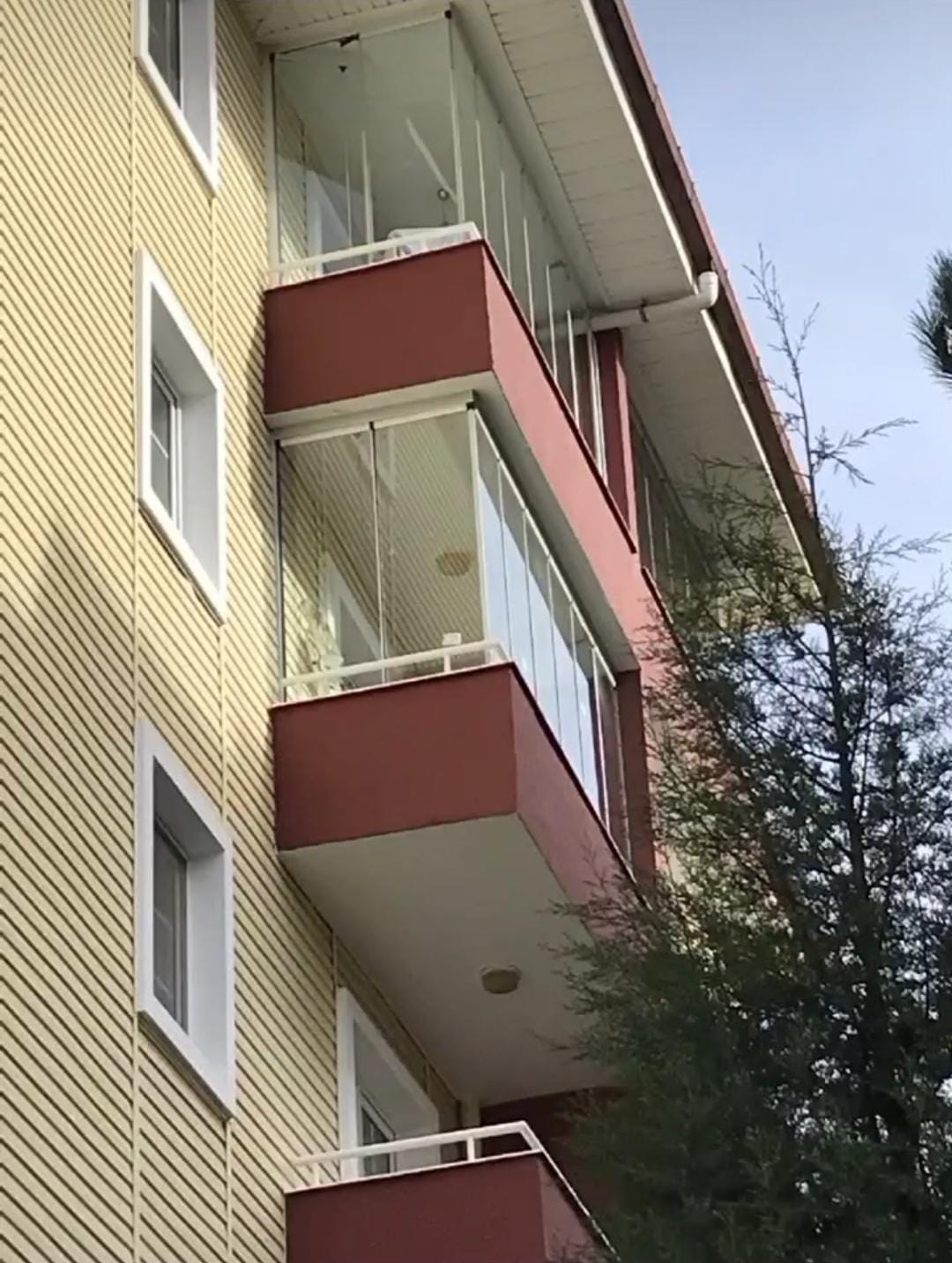 Alibanlife Katlanır Cam Balkon Sistemleri