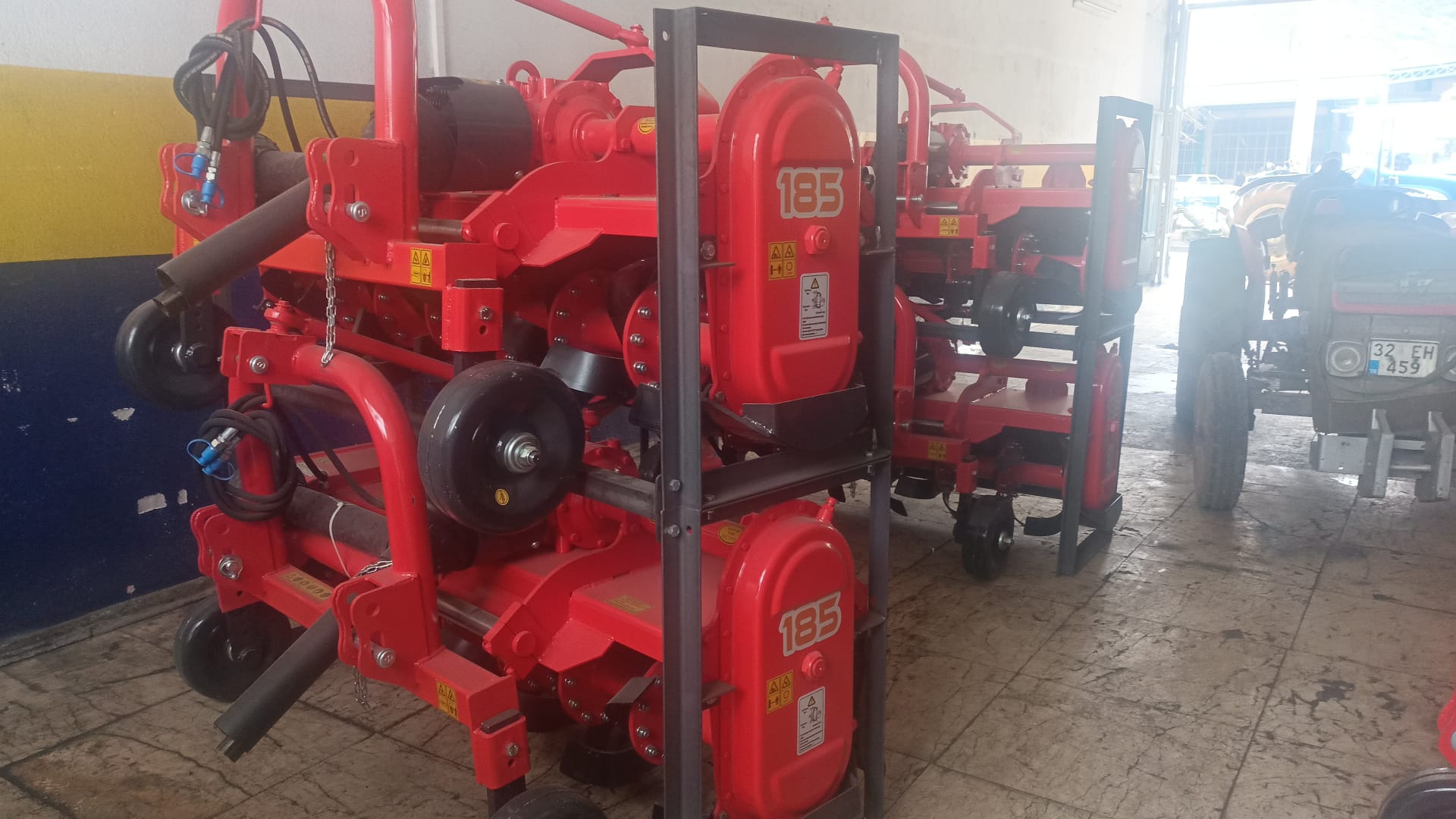 Yıldız Traktör Tamirhanesi