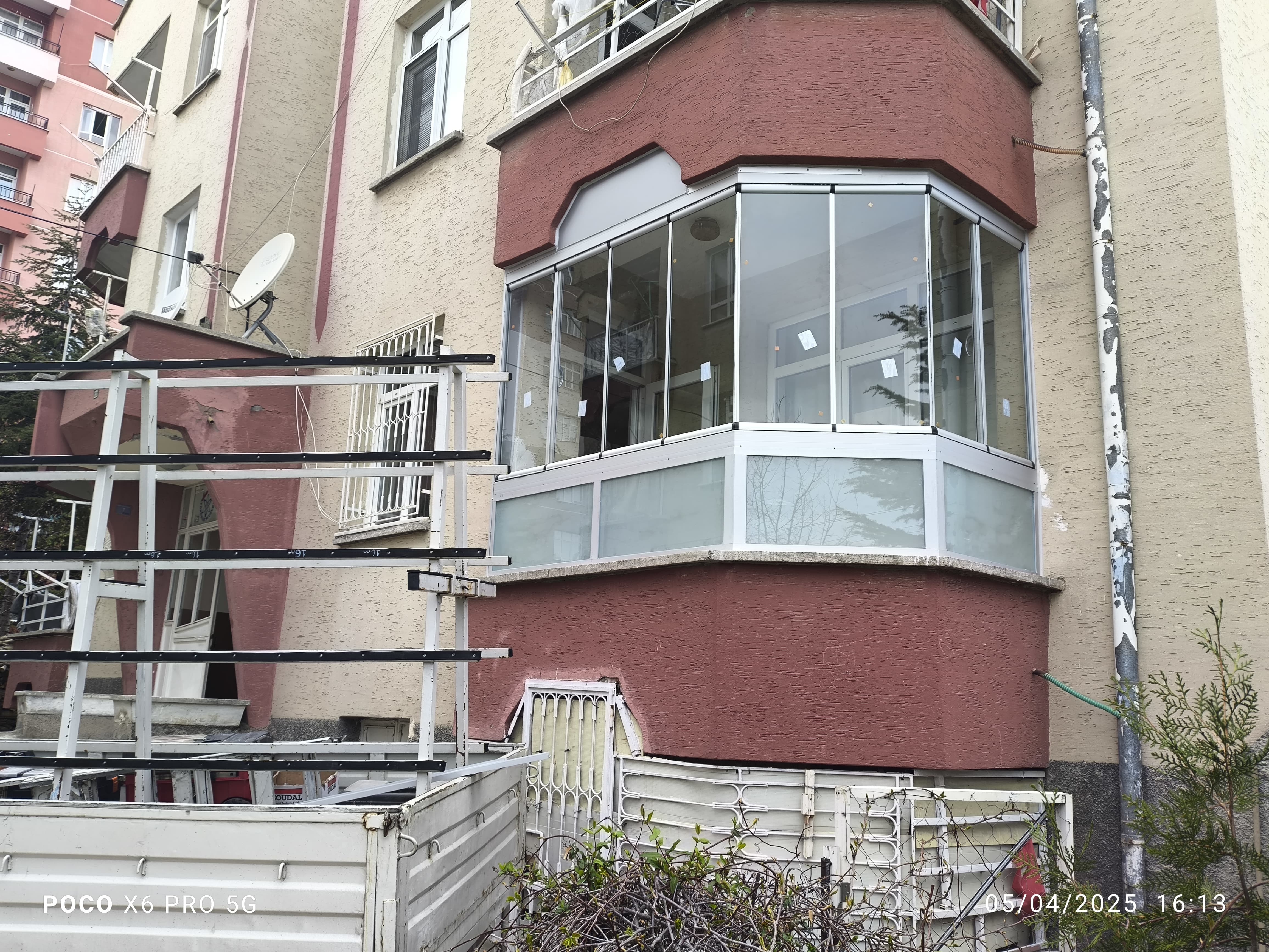 Cam Balkon Taşyurt 