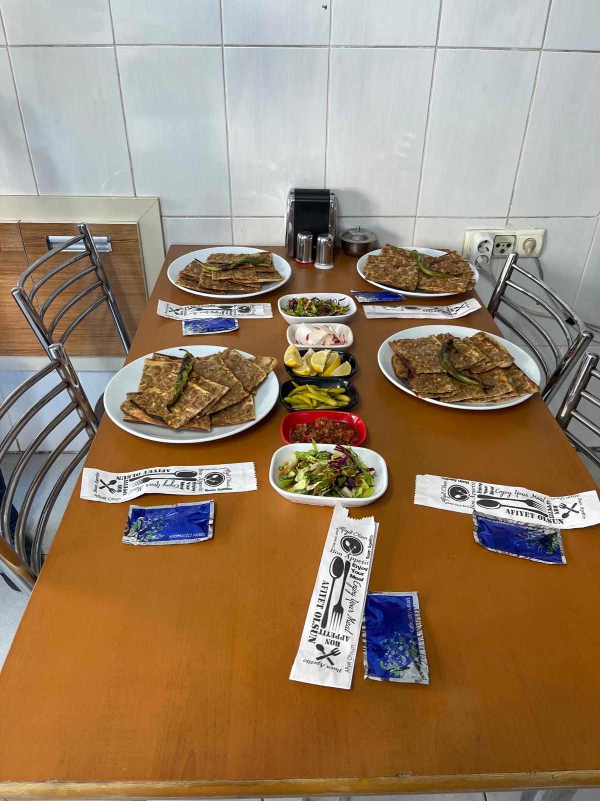 Kardeşler Etli Ekmek