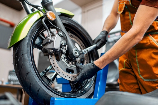 Bade Motor 