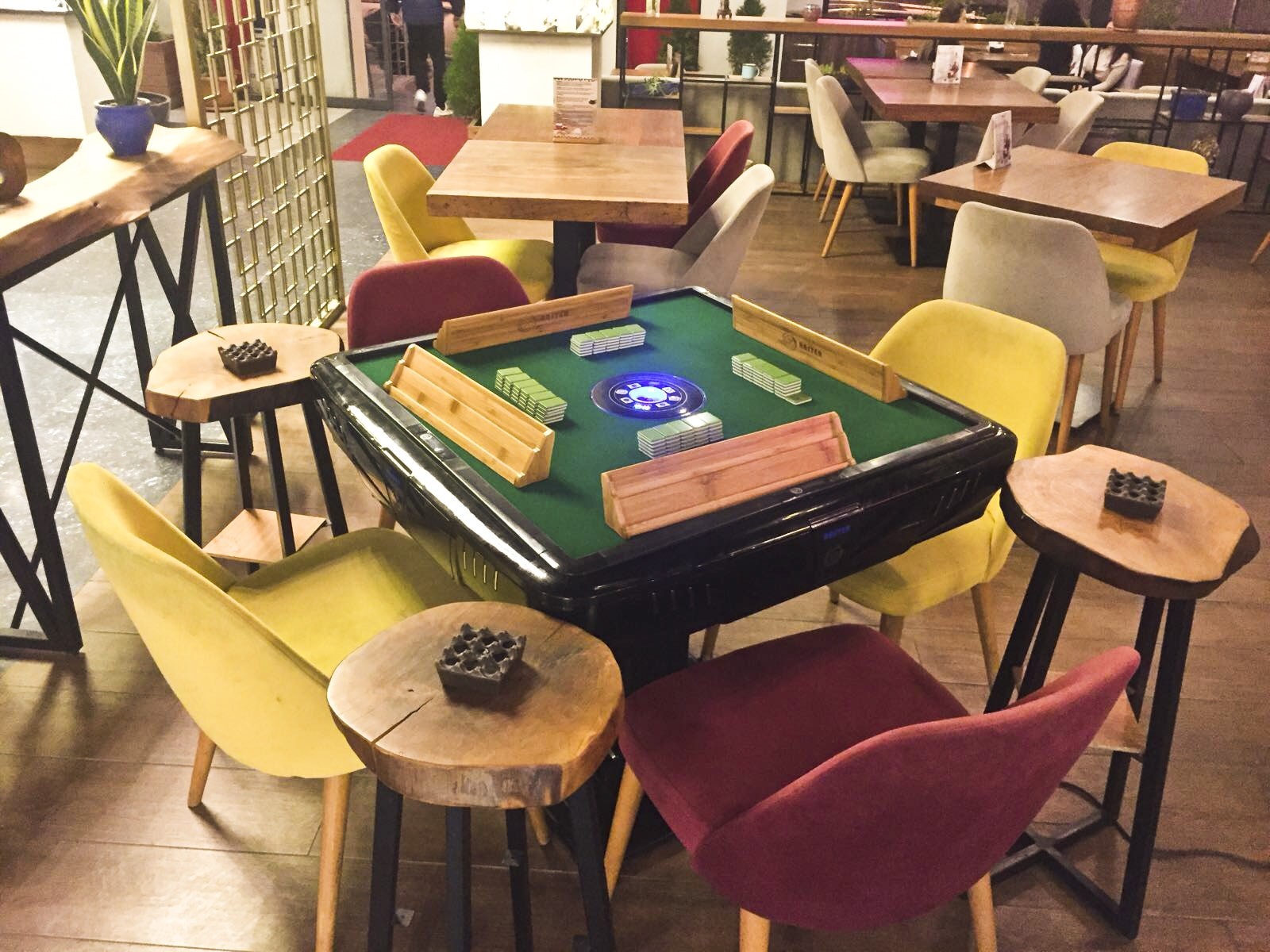 Engin Kardeşler Çay Salonu