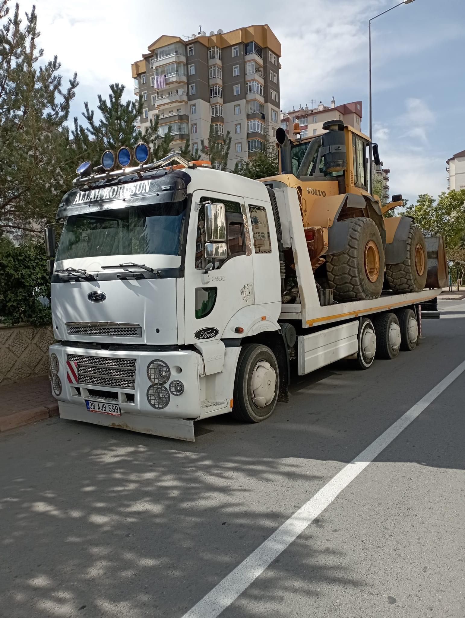 Kıdemli Oto Kurtarma ve Ağır Vasıta 