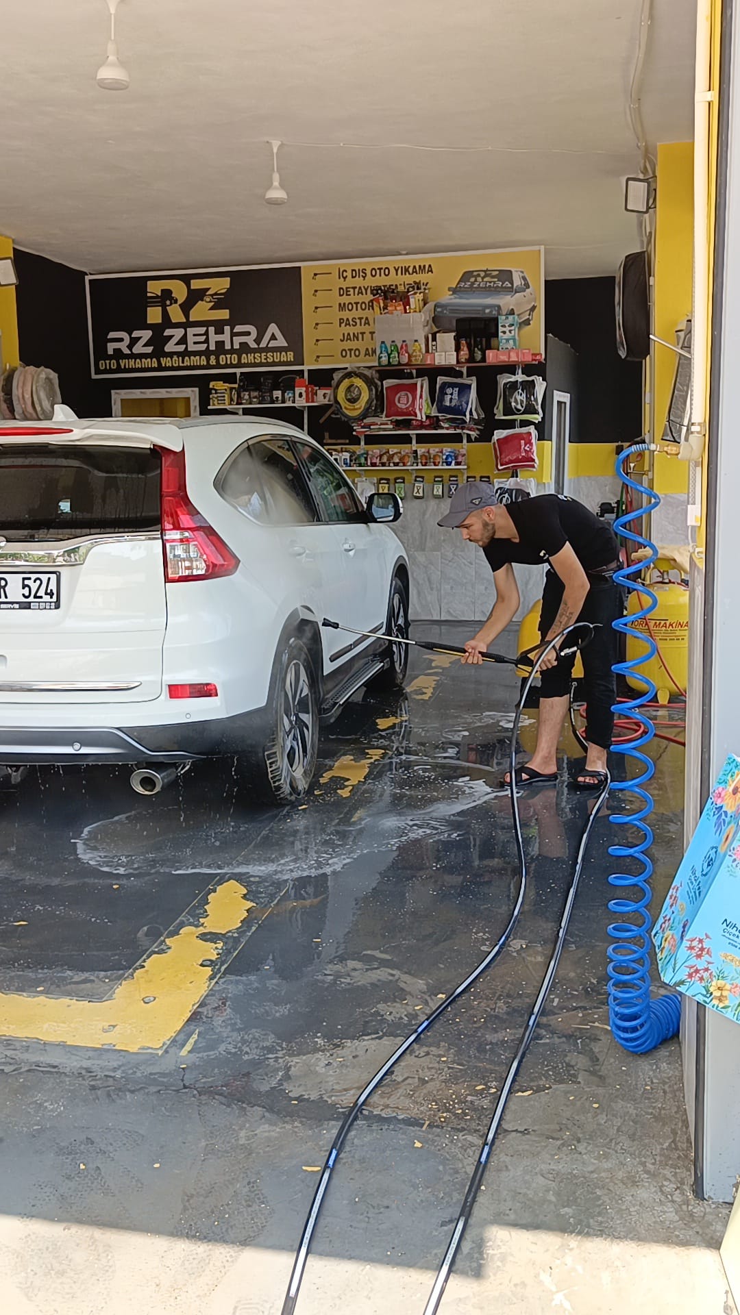 RZ Zehra Oto Yıkama Yağlama Oto Aksesuar