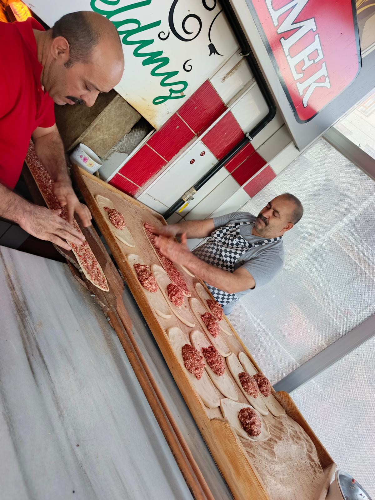 Kardeşler Etli Ekmek