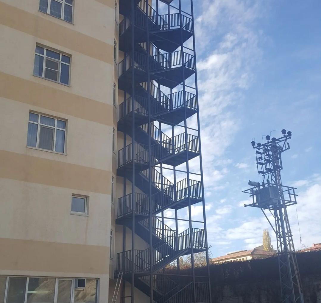 Haznedaroğlu Yapı ve Çelik Mamülleri  