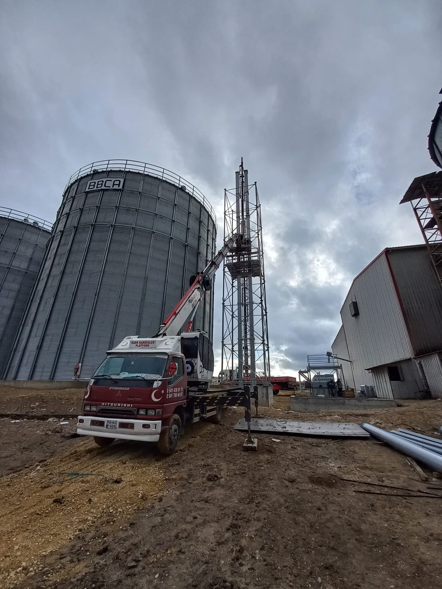 Özek Kardeşler Vinç 