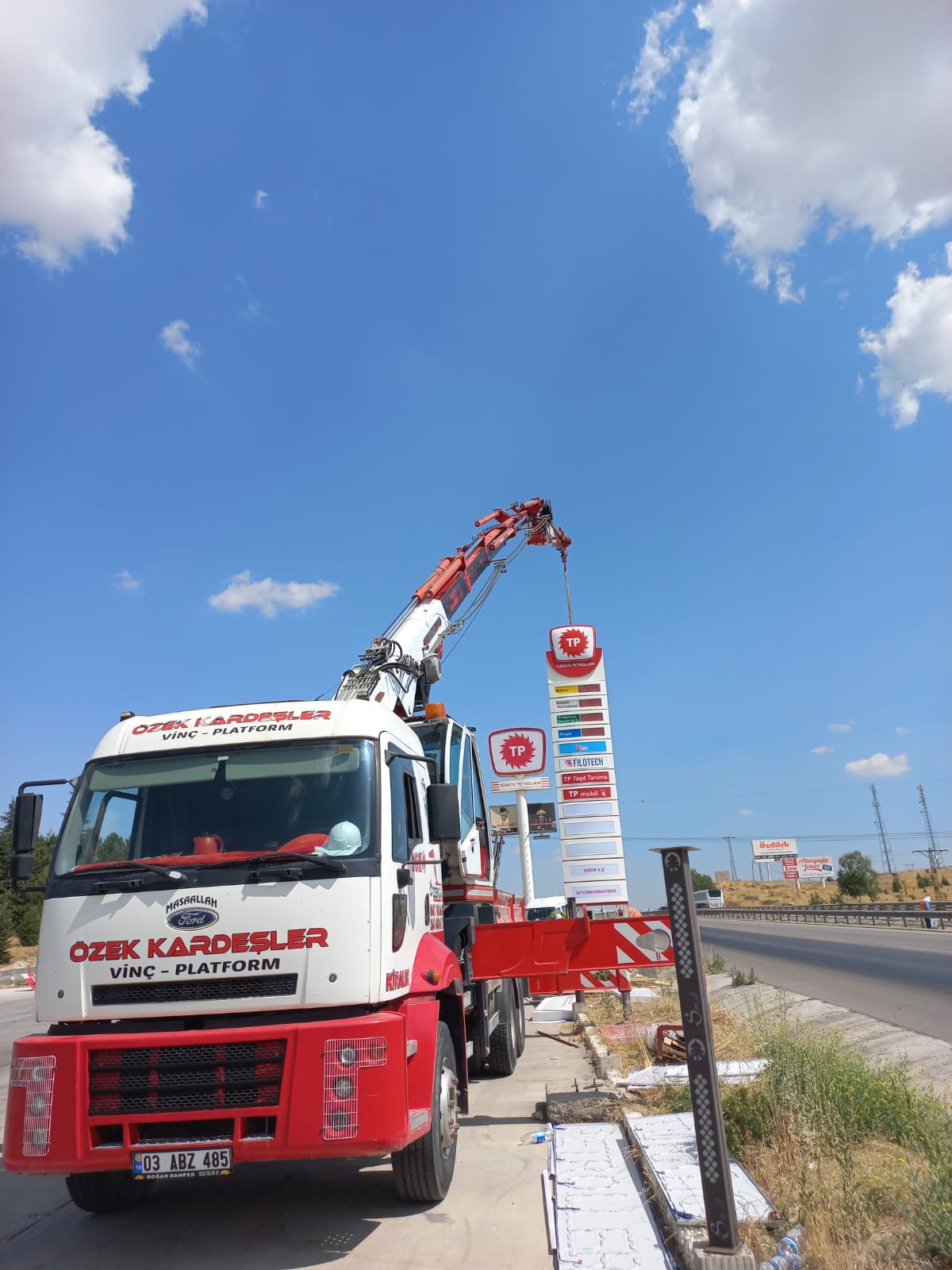 Özek Kardeşler Vinç 