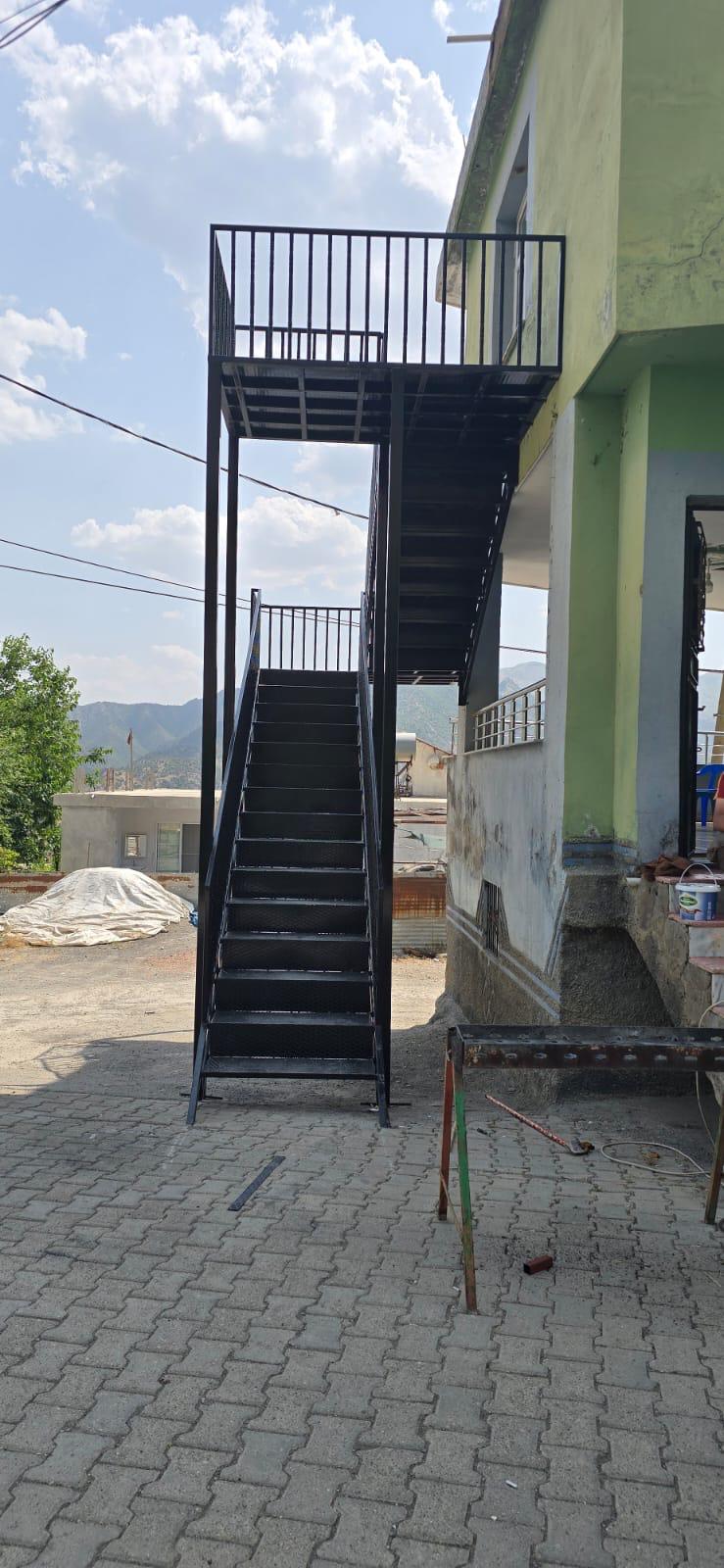 ÖMÜR İNŞAAT Ltd. Şti - ÖMÜR DEMİR DOĞRAMA