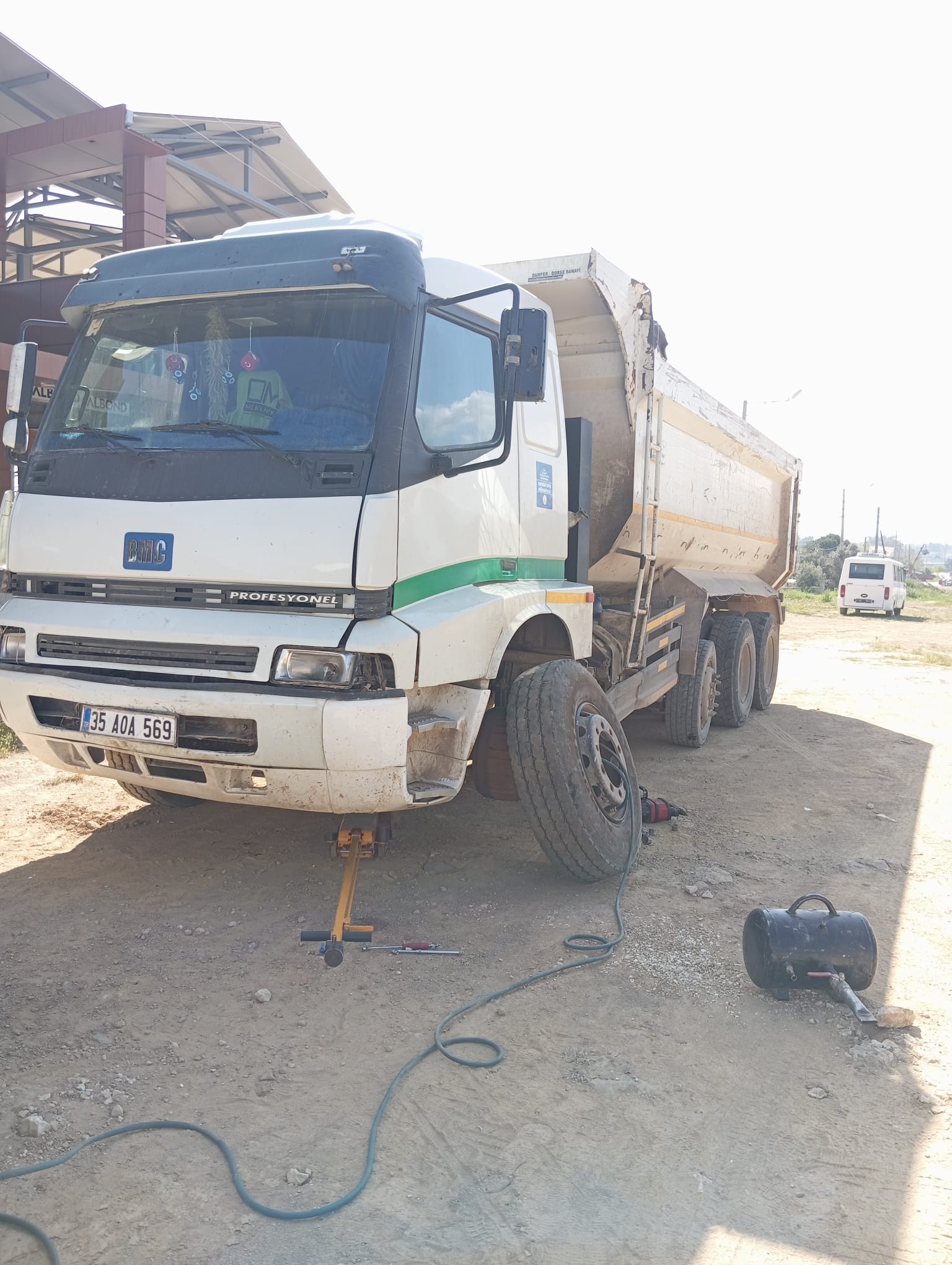 Kardeşler Oto Lastik ve Aksesuar 