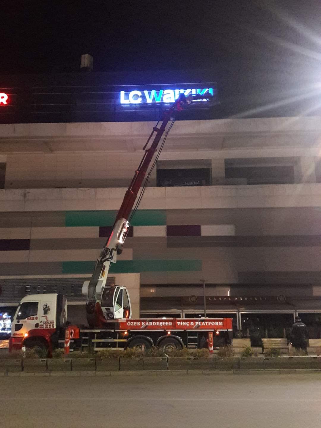 Özek Kardeşler Vinç 