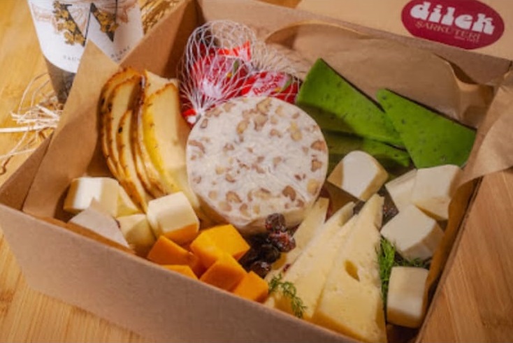 Dilek Meze ve Şarküteri 