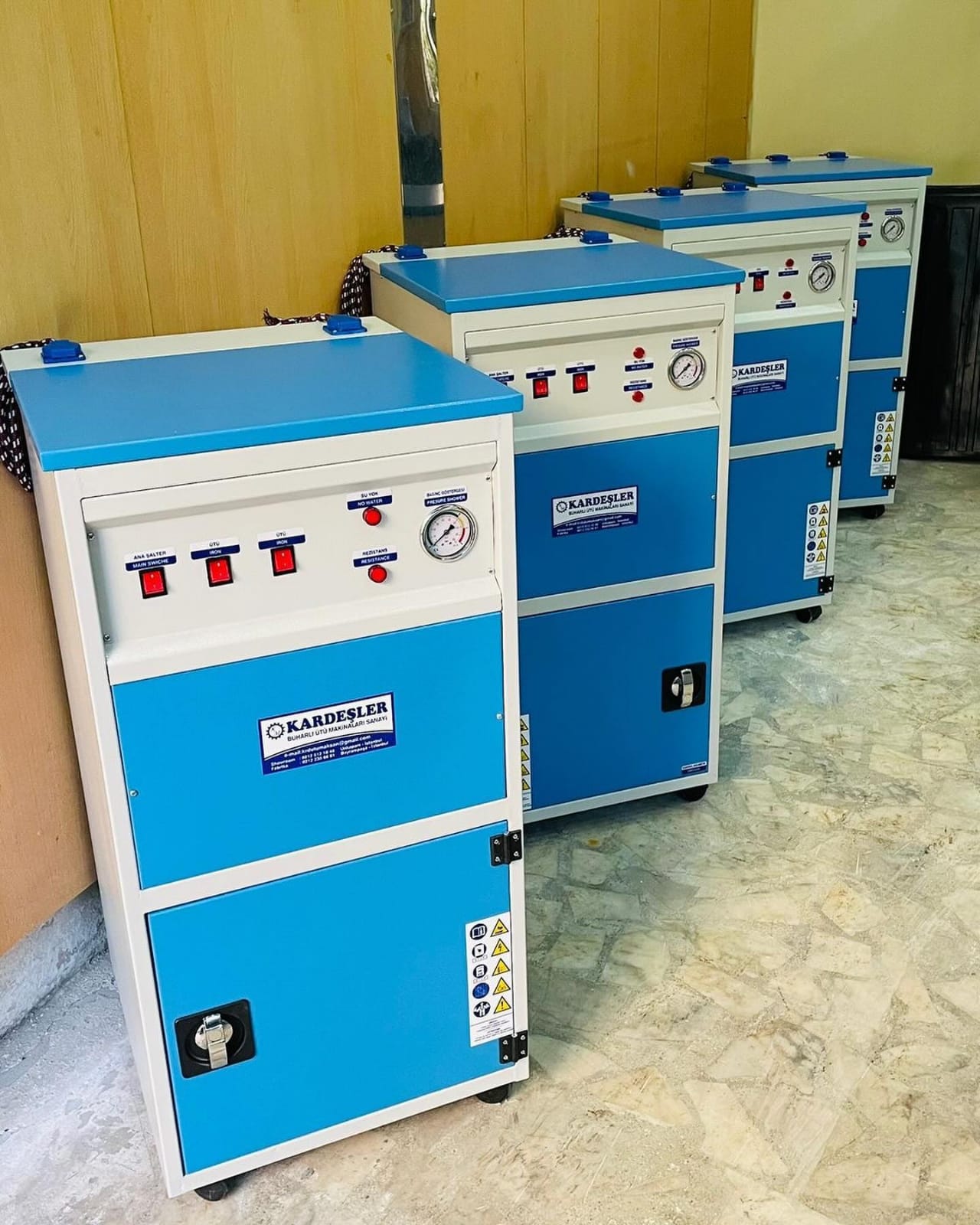 Kardeşler Buharlı Ütü