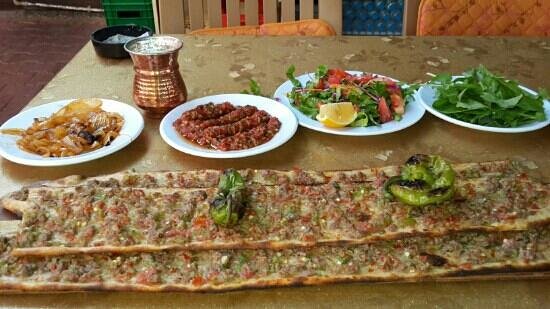 Çamlıca Etli Ekmek Izgara Salonu