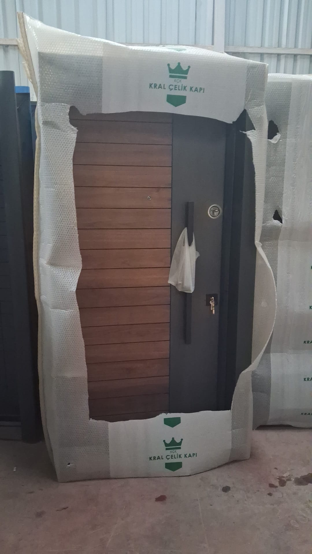 Burhaniye Şahdoor Çelik Kapı