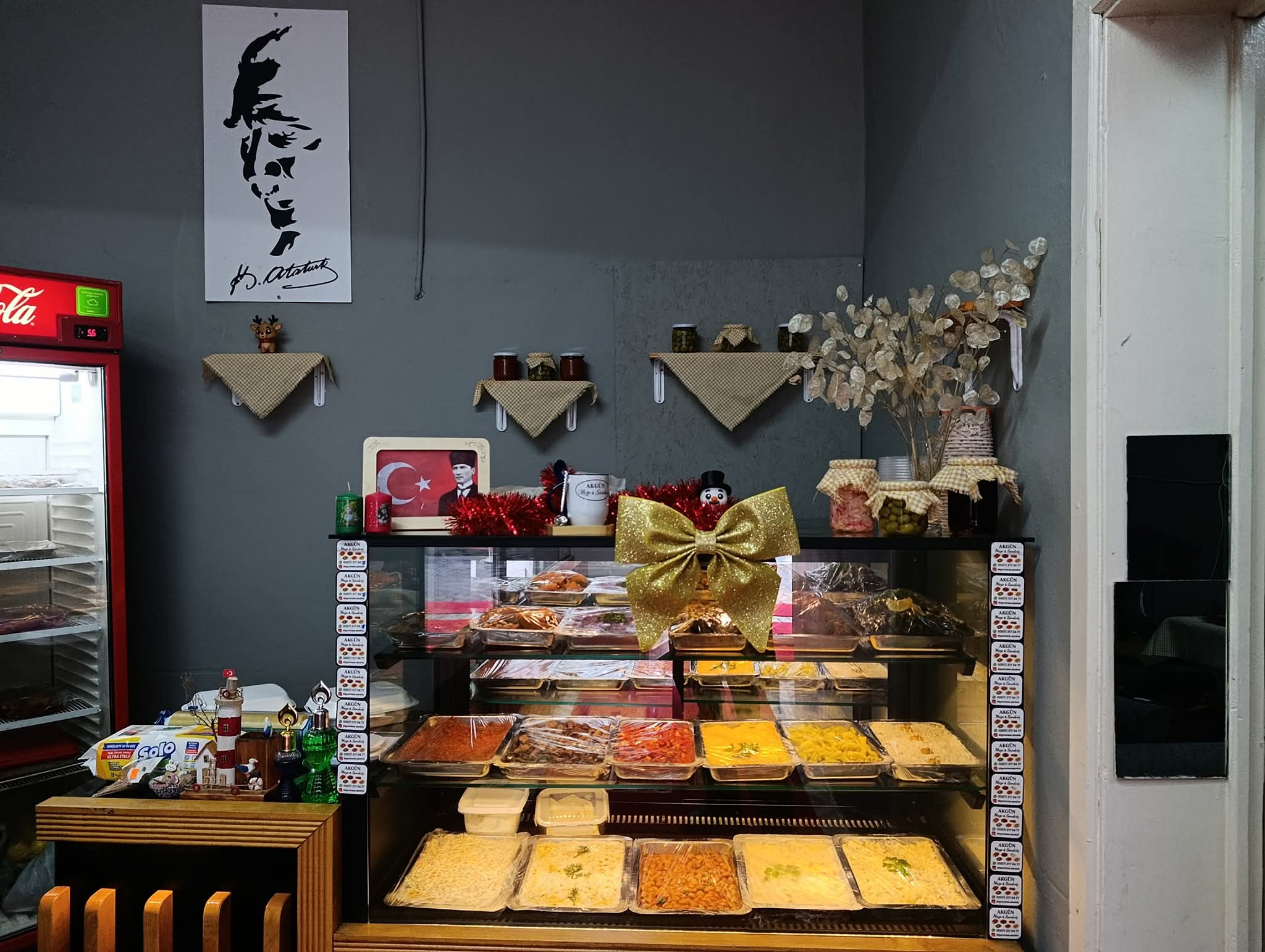 Akgün Meze & Sandviç