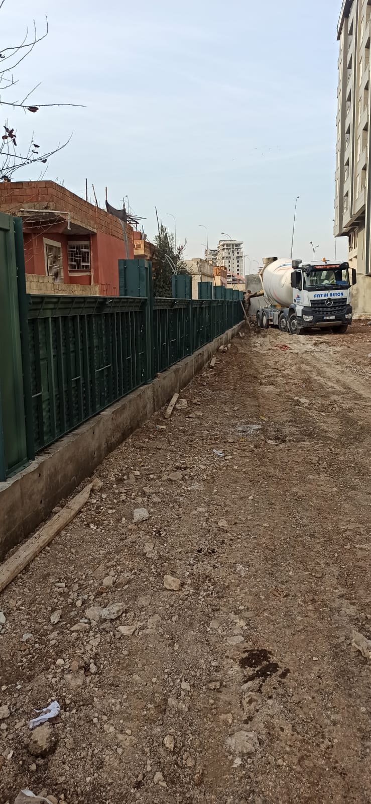 İ. Taş Duvar