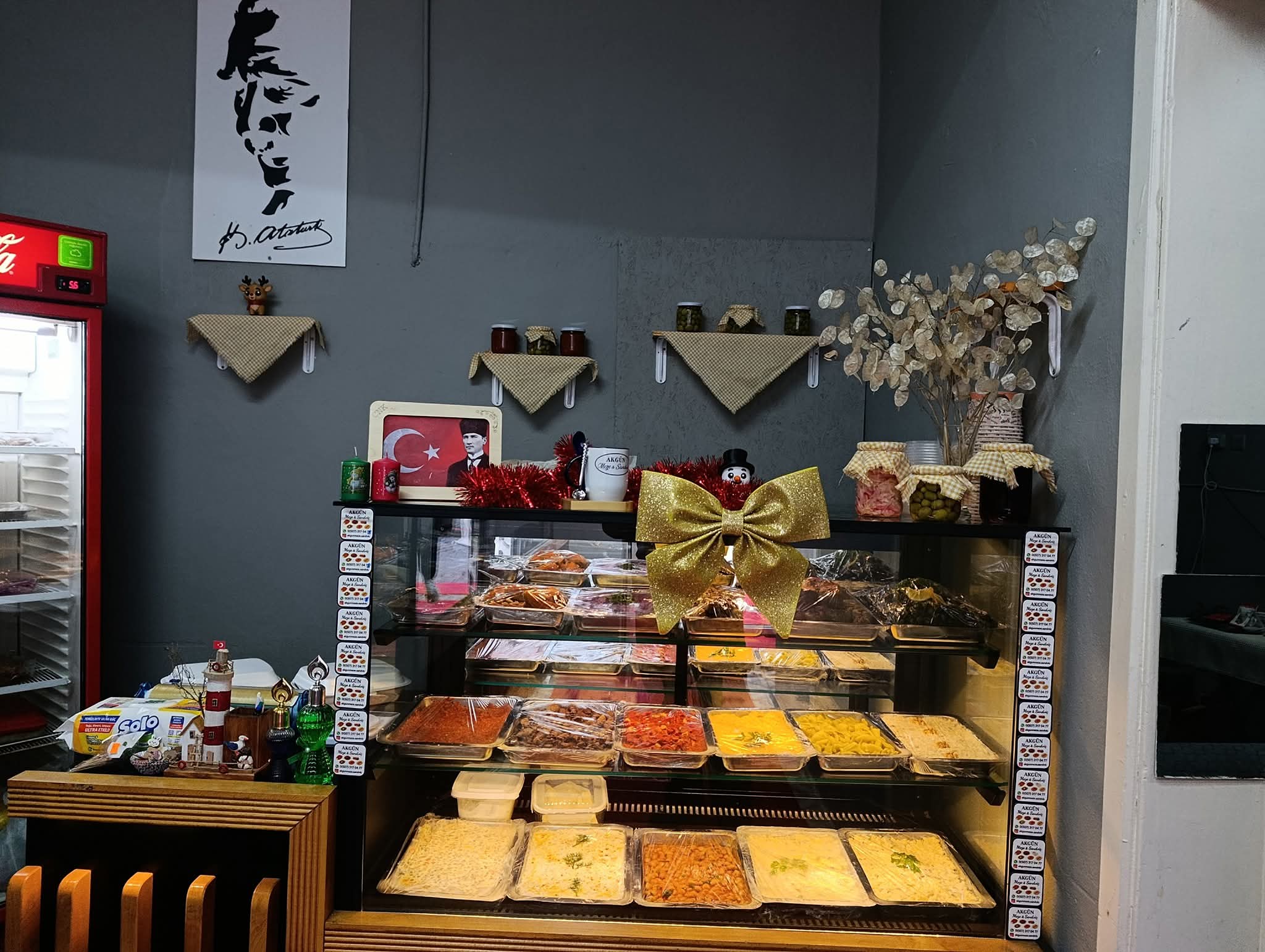 Akgün Meze & Sandviç