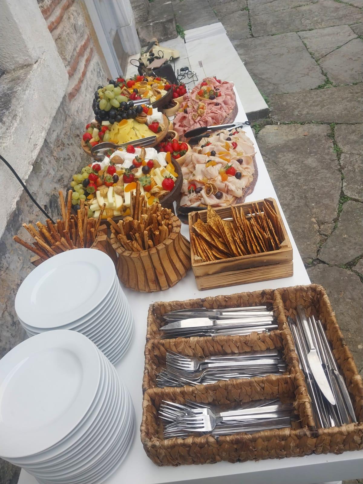 7/24 Catering 