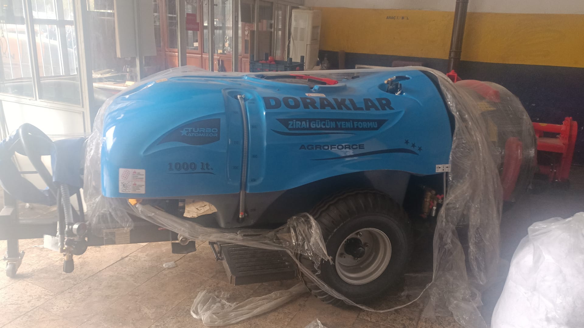 Yıldız Traktör Tamirhanesi