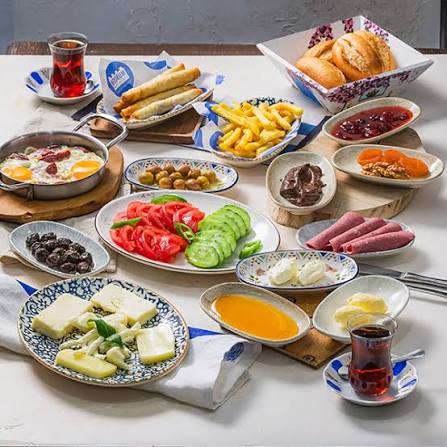 Mavi Göl Kahvaltı Salonu
