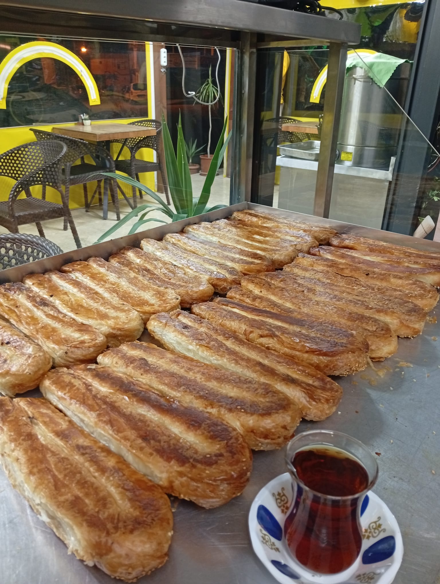 Antalya Serpme Börek Aile Tost Evi