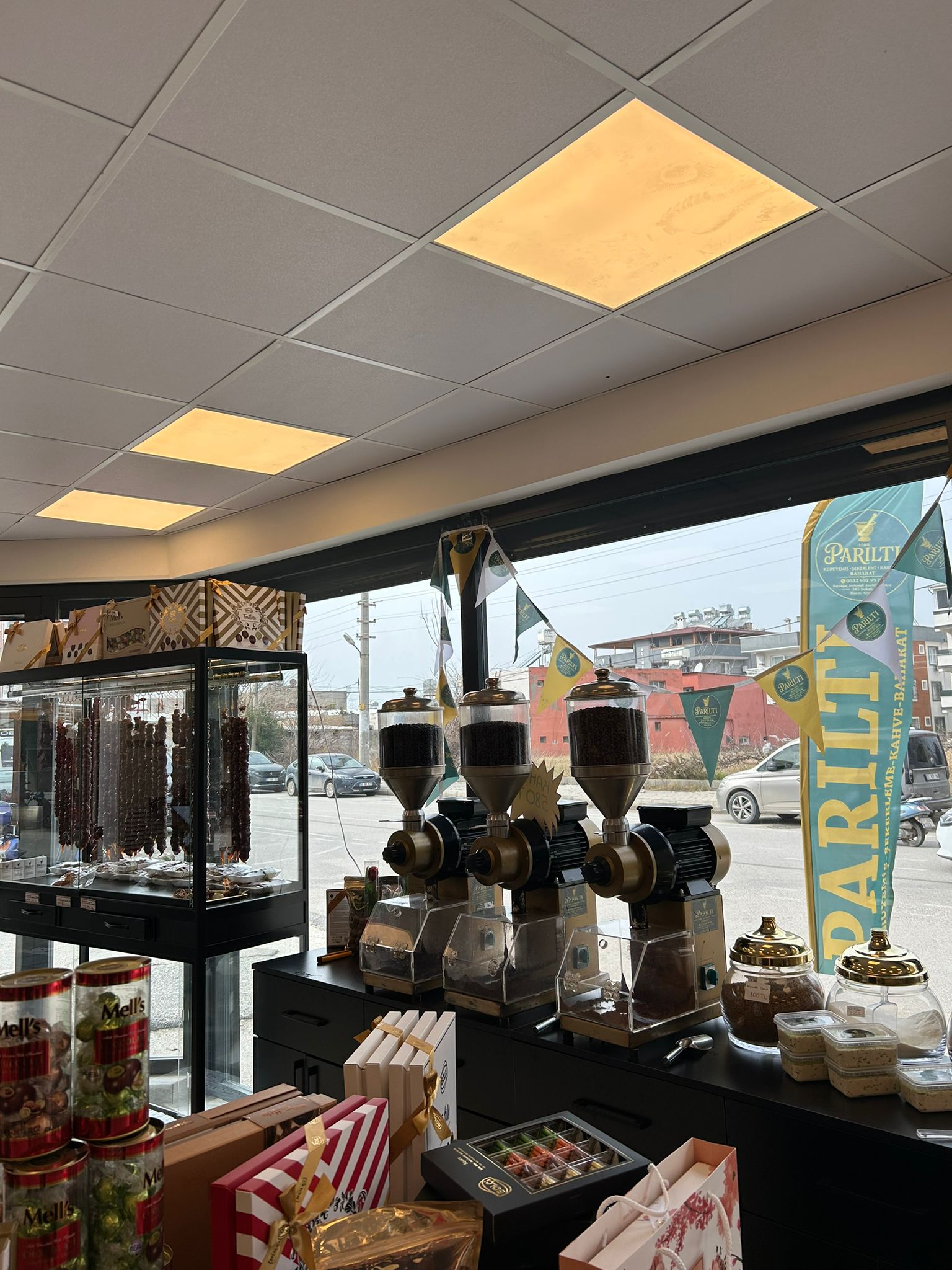 Parıltı Baharat Kuruyemiş 