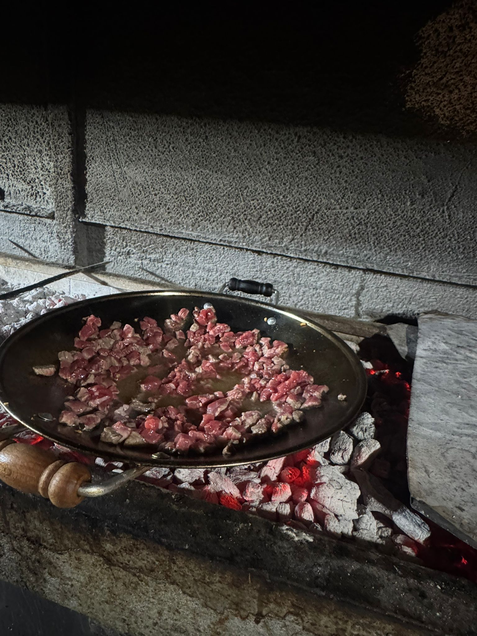 Akkurt Kardeşler Kasap Et Dünyası ve Şarküteri