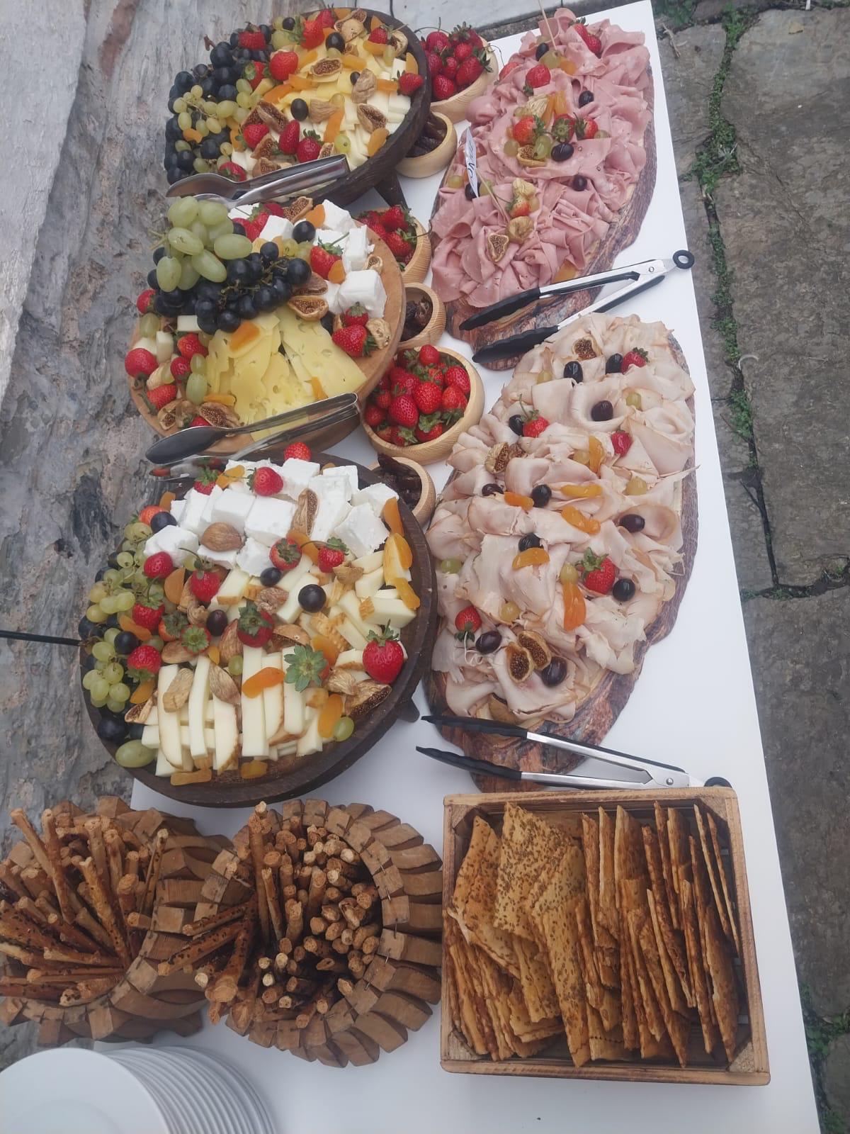 7/24 Catering 
