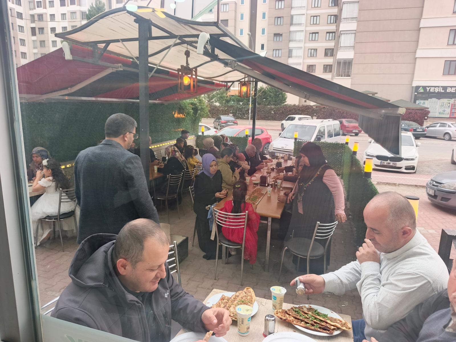 Kardeşler Etli Ekmek