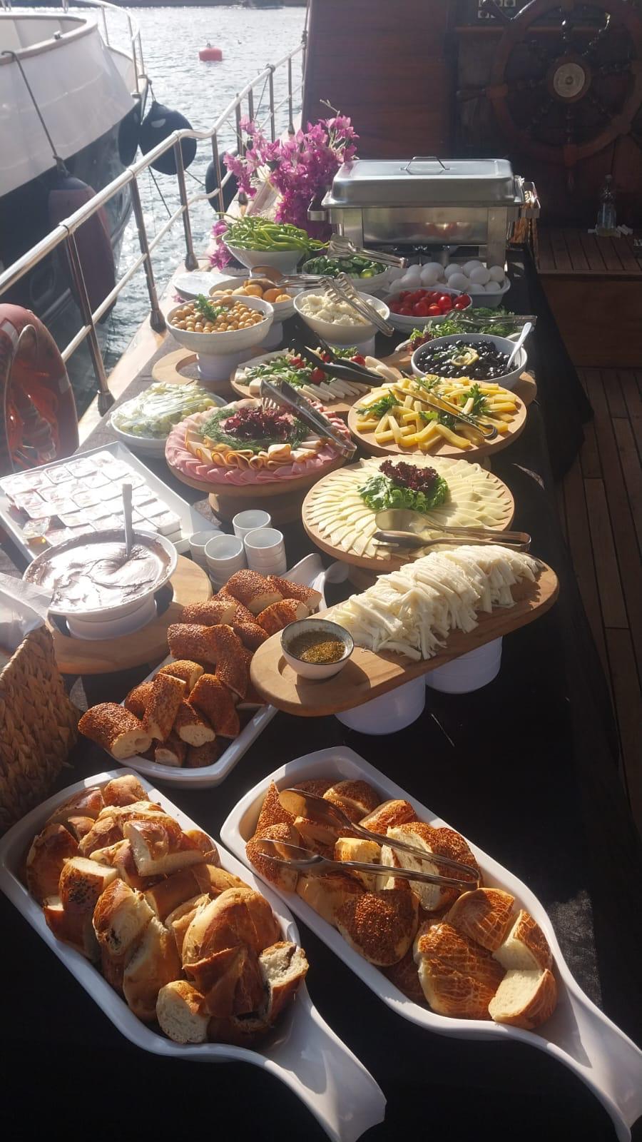 7/24 Catering 