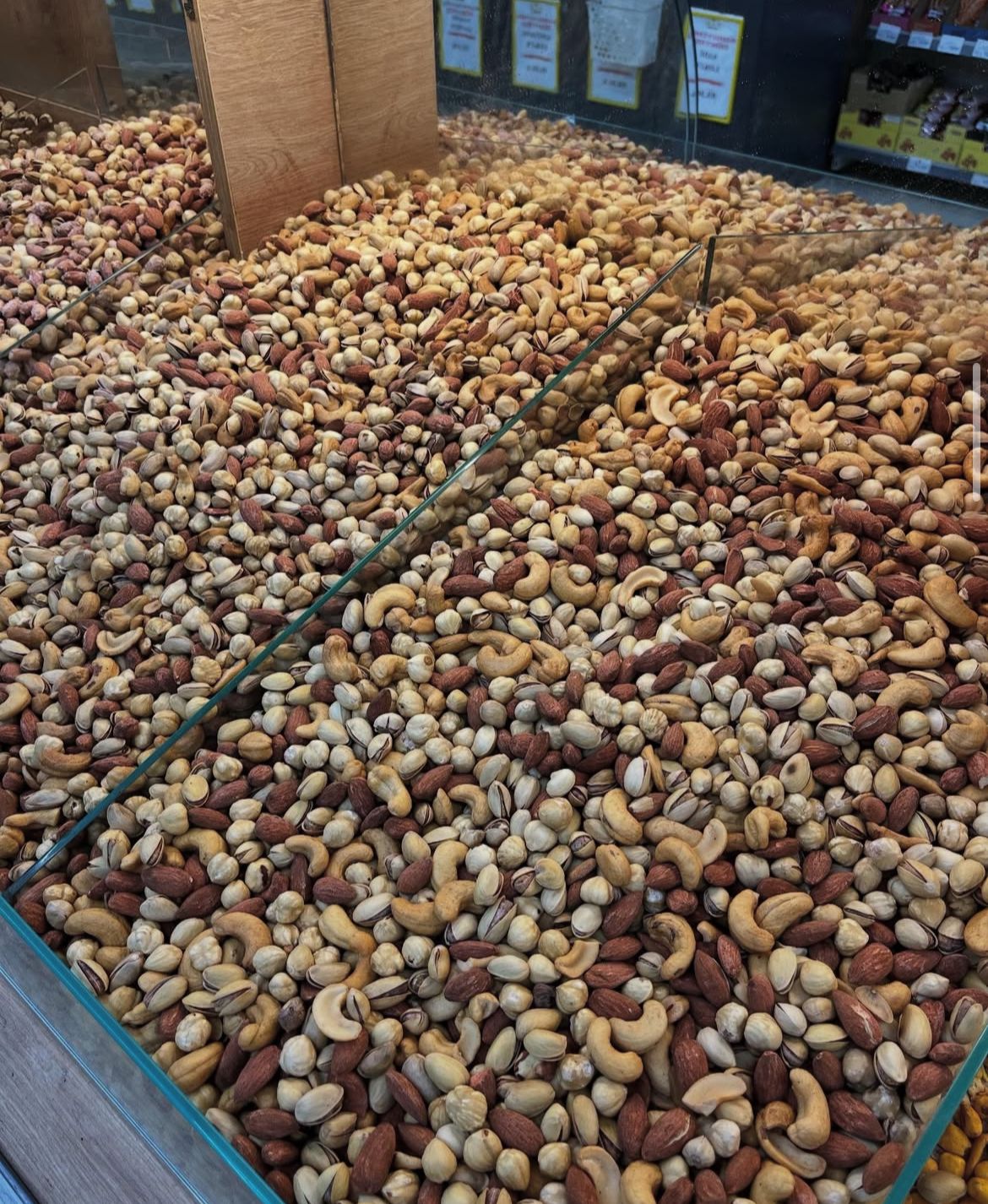 E&B Kuruyemiş Dünyası
