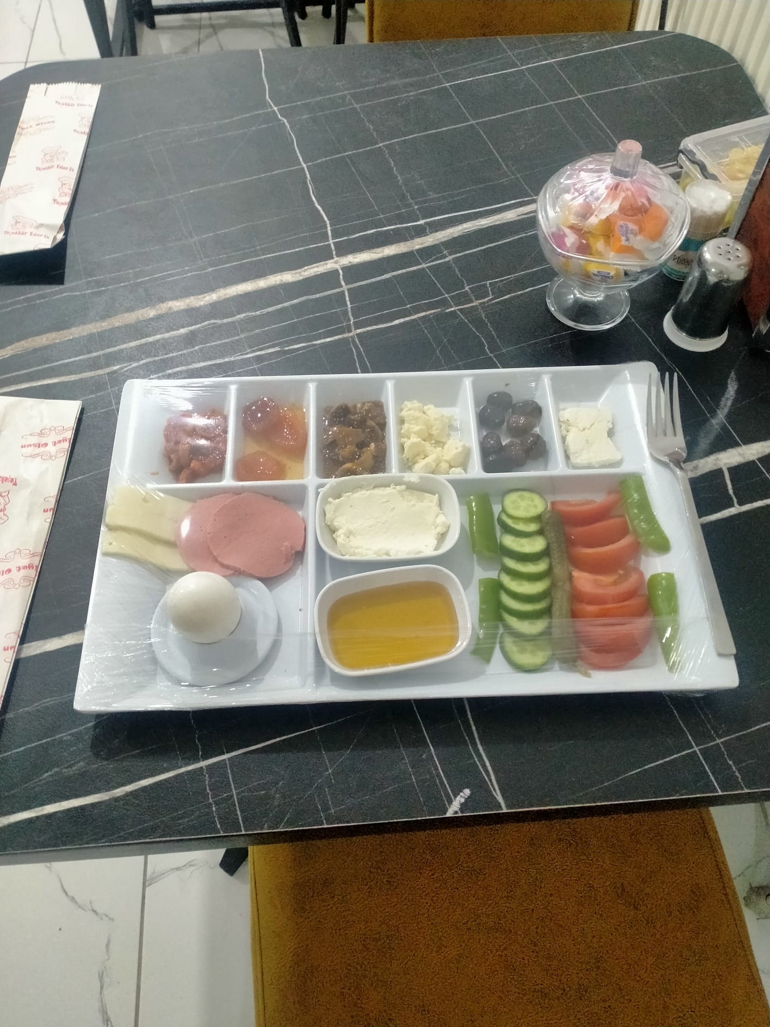 13 Ahlat Börek Salonu