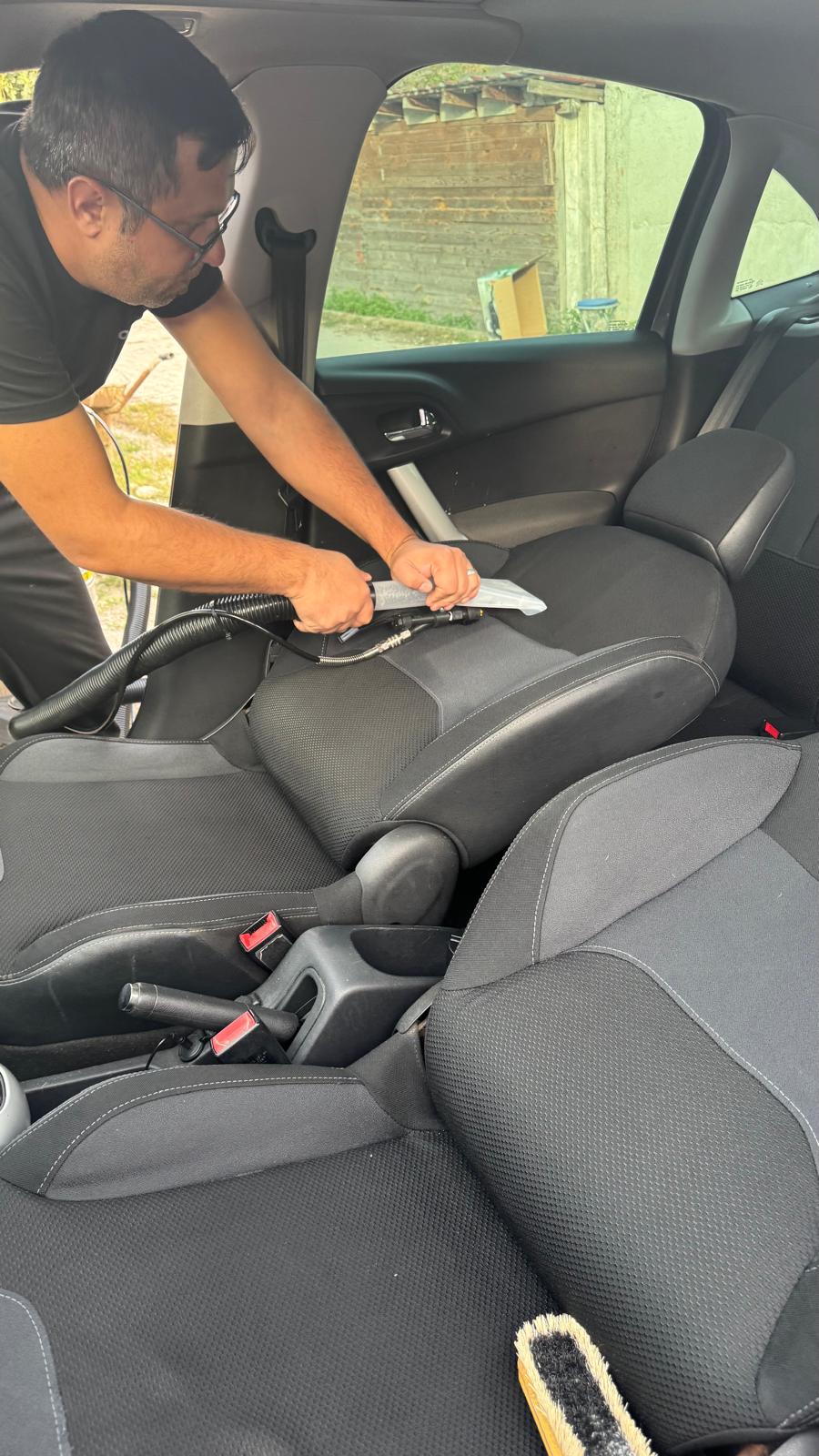 Duru Buharlı Koltuk Yıkama