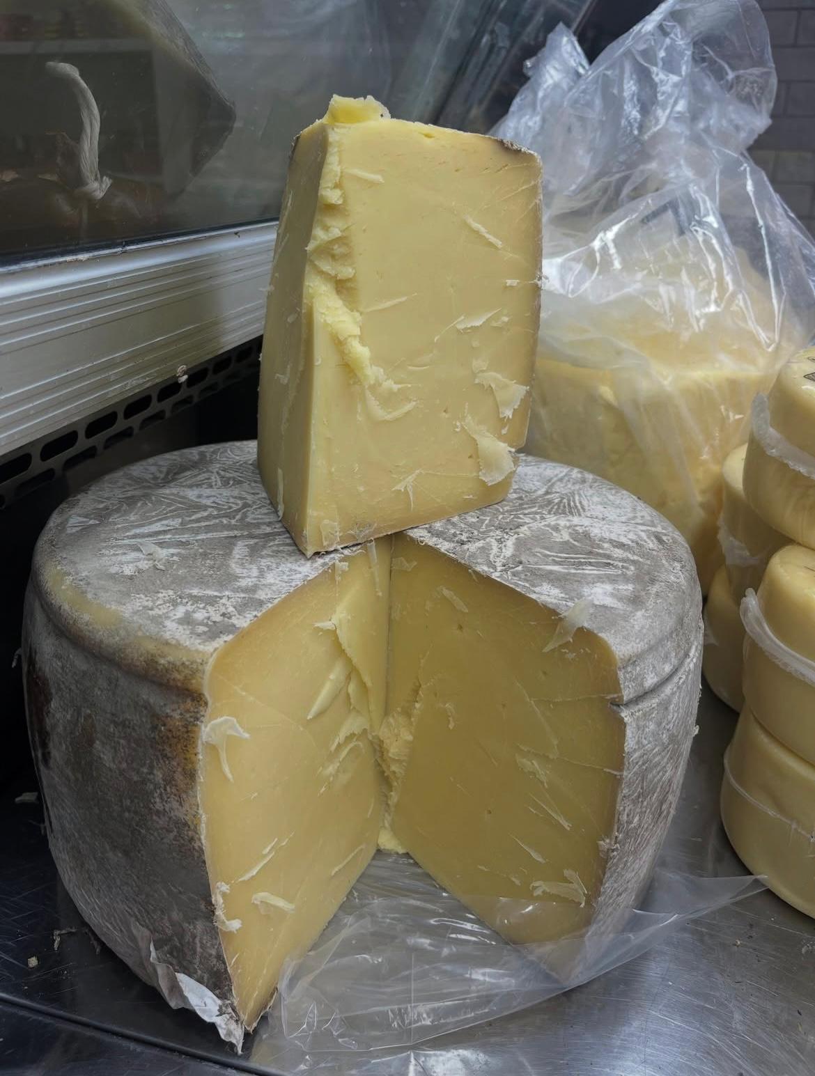 Gümüşay Şarküteri ve Köy Ürünleri