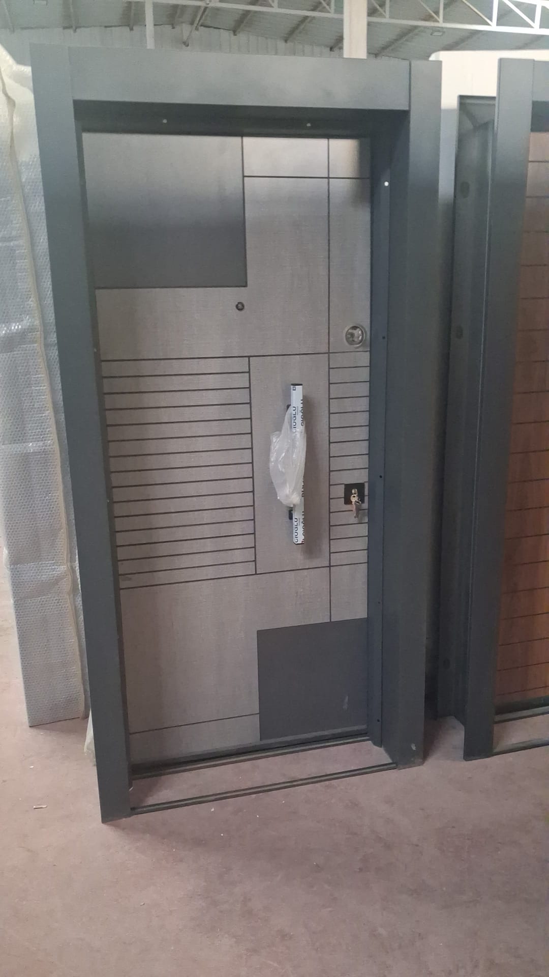 Burhaniye Şahdoor Çelik Kapı