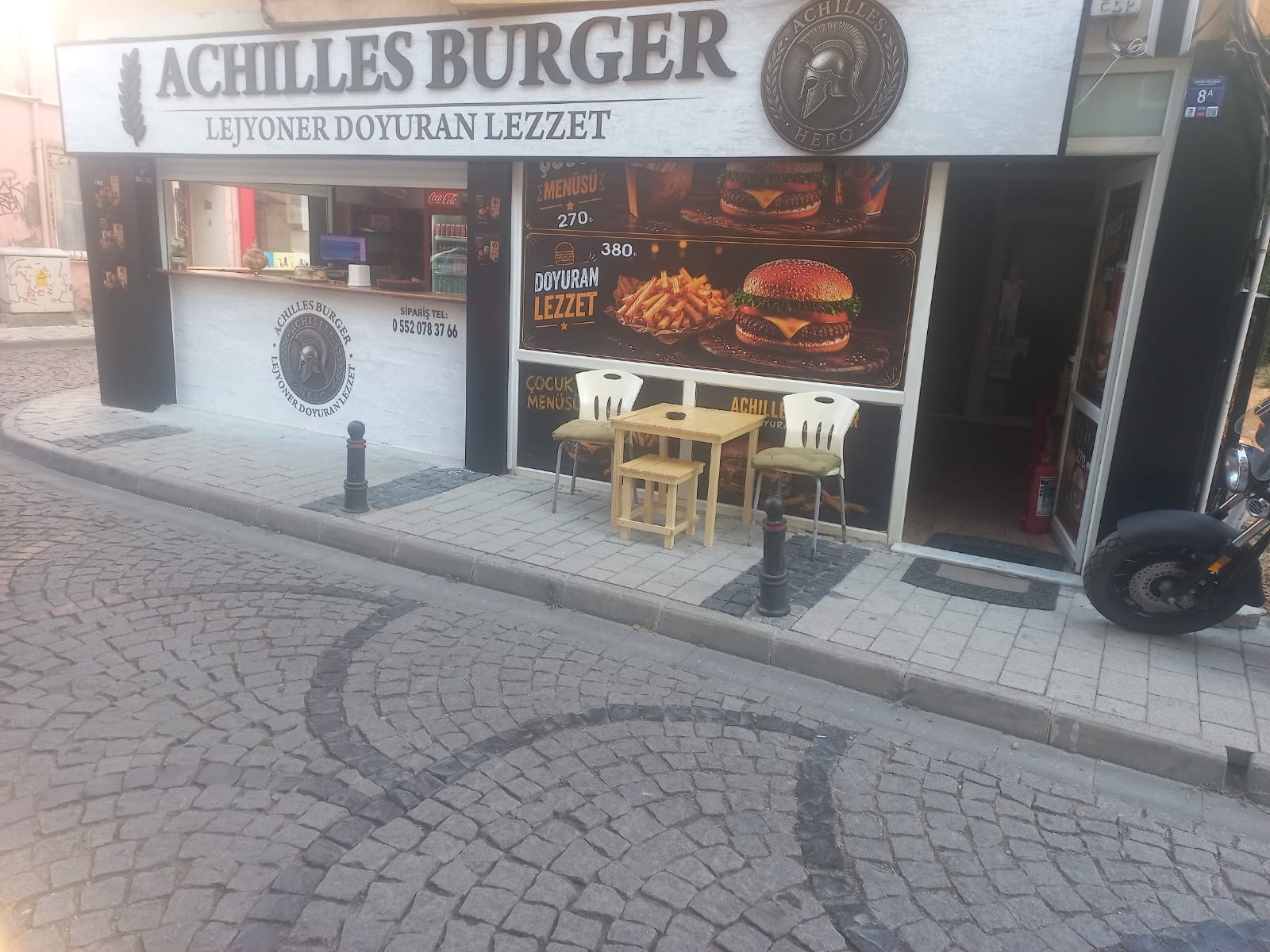 Achilles Burger