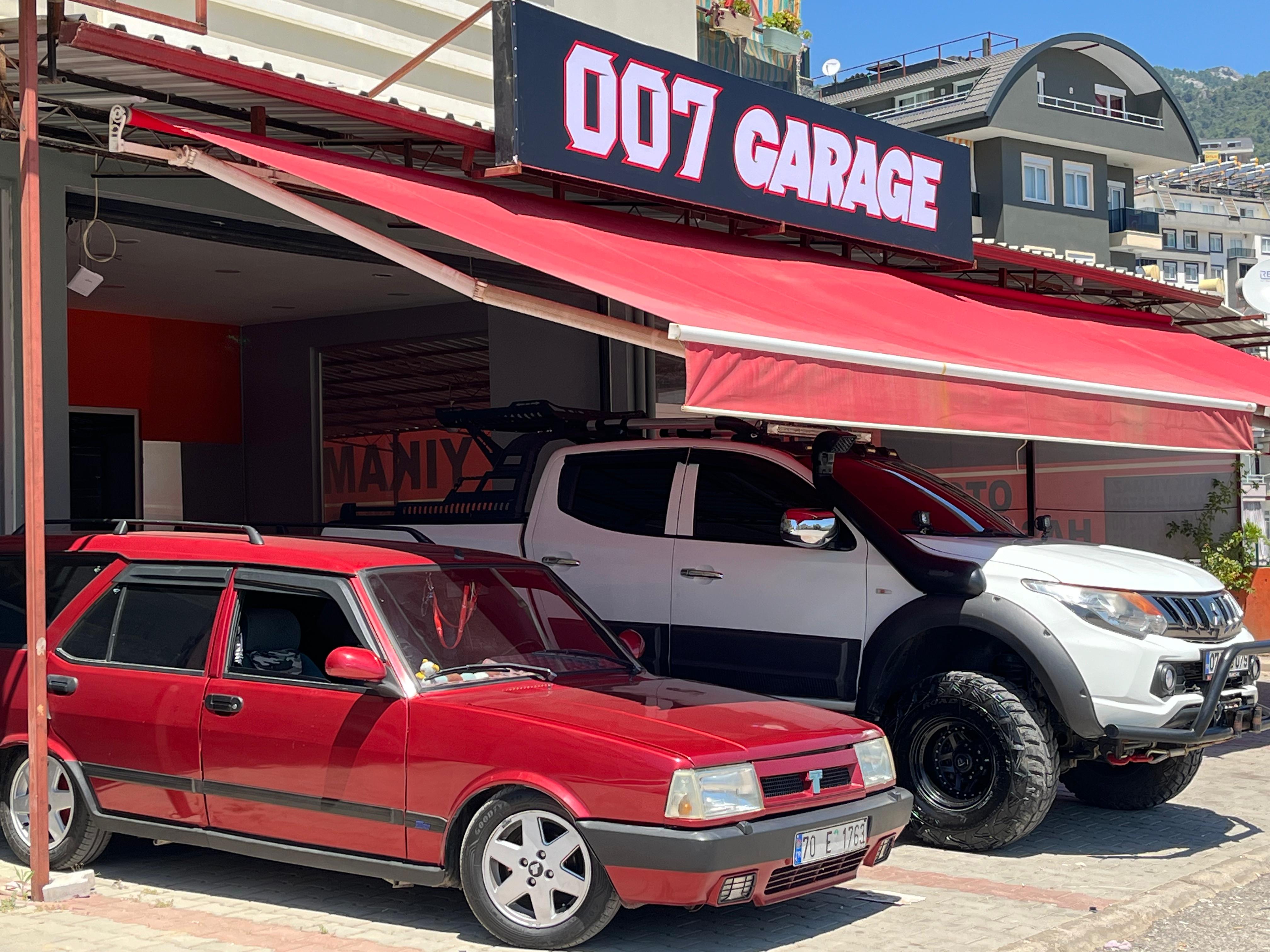 007 Garage 