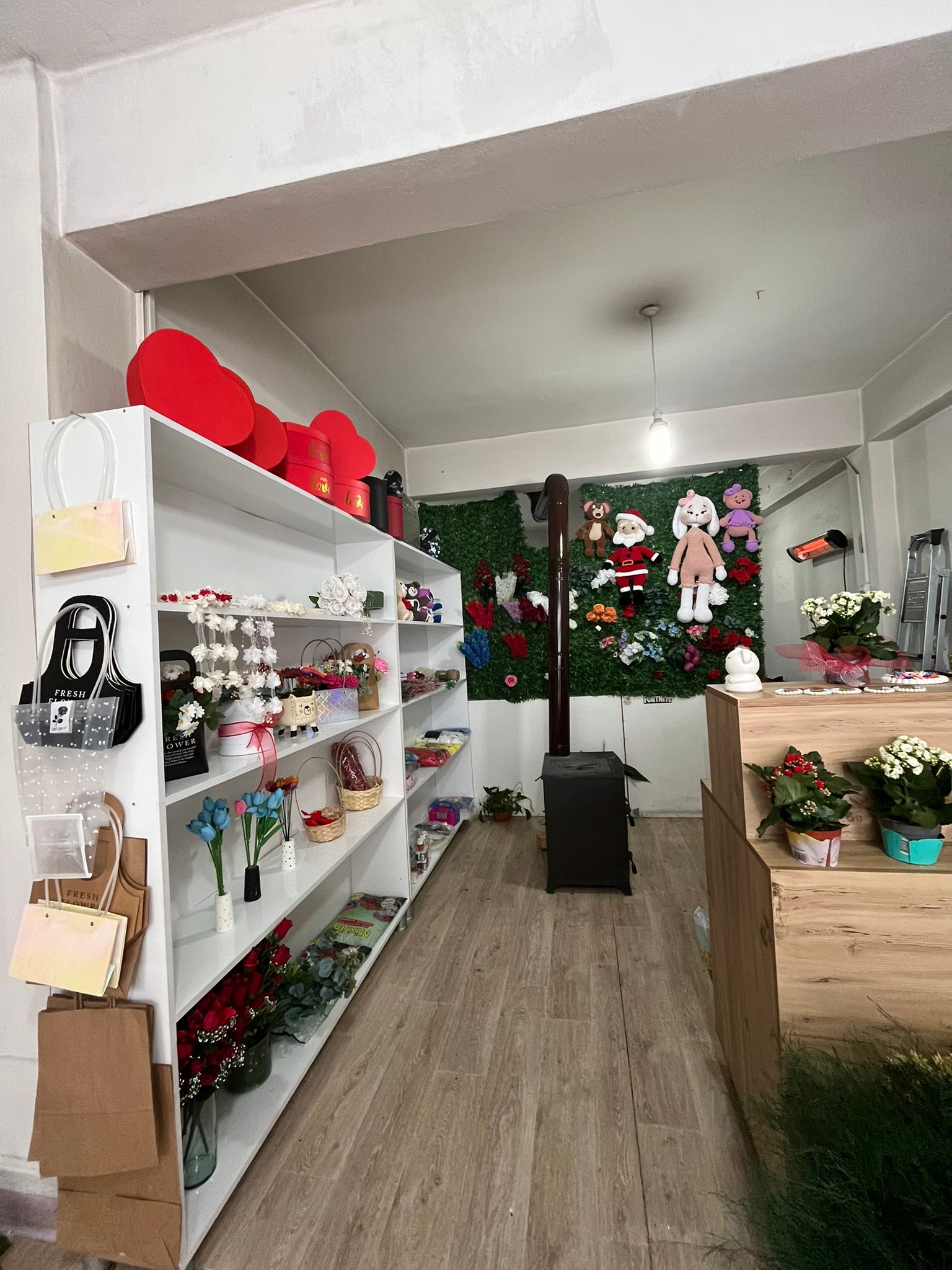 Damla Çiçek Dünyası